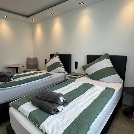 Aparts House - Balkon-Wifi-Kitchen Есен Екстериор снимка