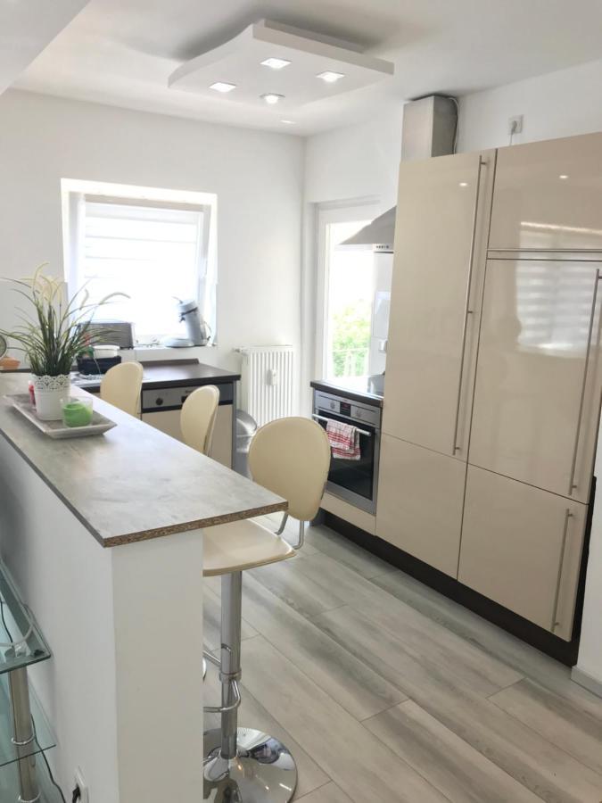 Aparts House - Balkon-Wifi-Kitchen Есен Екстериор снимка
