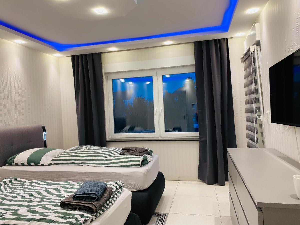 Aparts House - Balkon-Wifi-Kitchen Есен Екстериор снимка