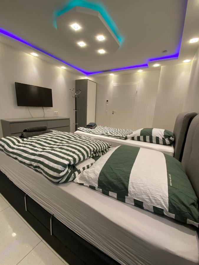 Aparts House - Balkon-Wifi-Kitchen Есен Екстериор снимка