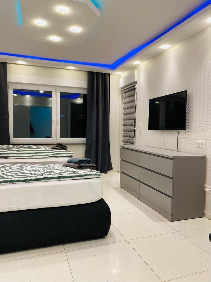 Aparts House - Balkon-Wifi-Kitchen Есен Екстериор снимка