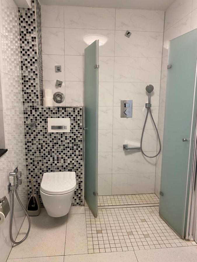 Aparts House - Balkon-Wifi-Kitchen Есен Екстериор снимка