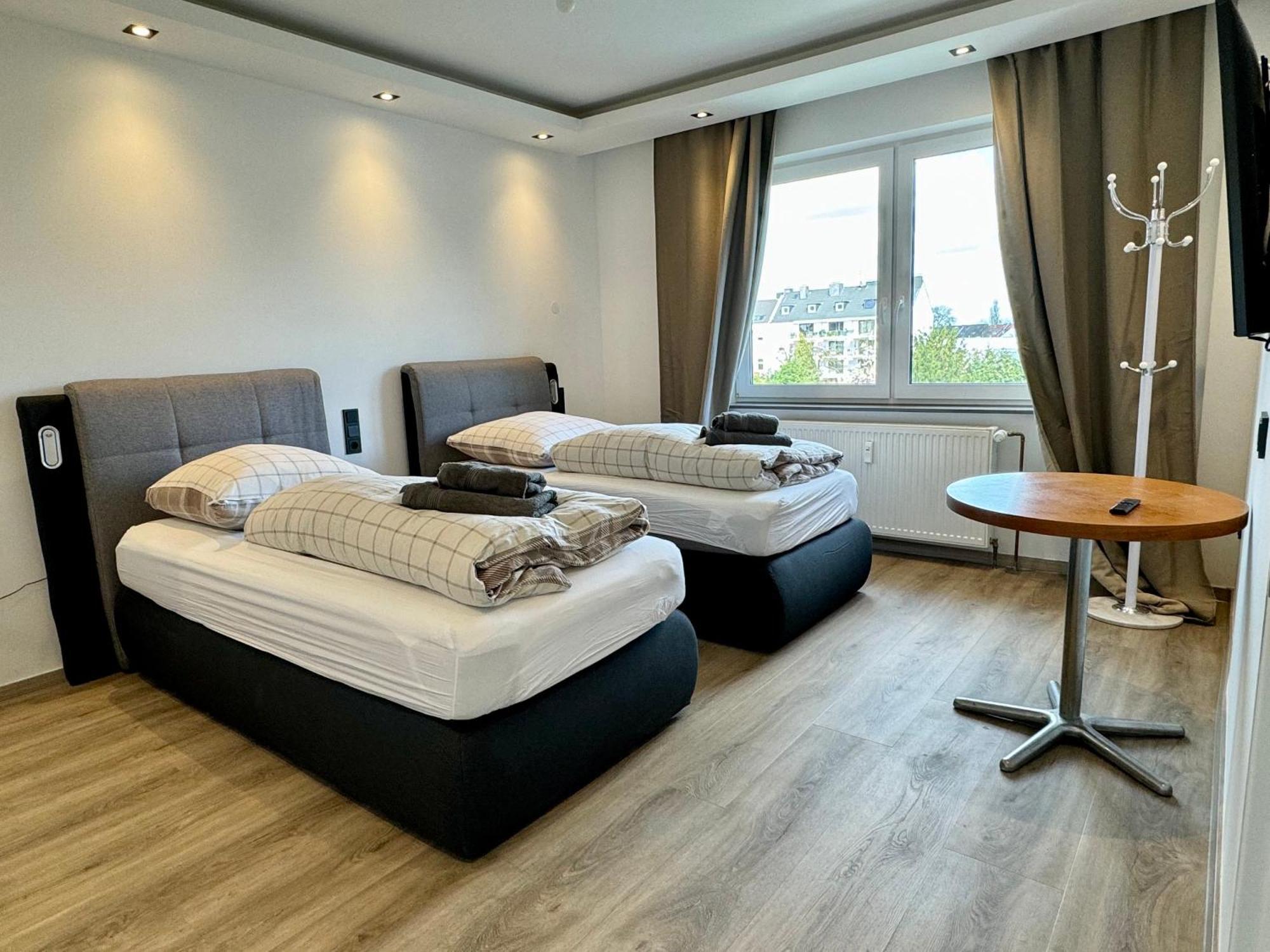 Aparts House - Balkon-Wifi-Kitchen Есен Екстериор снимка