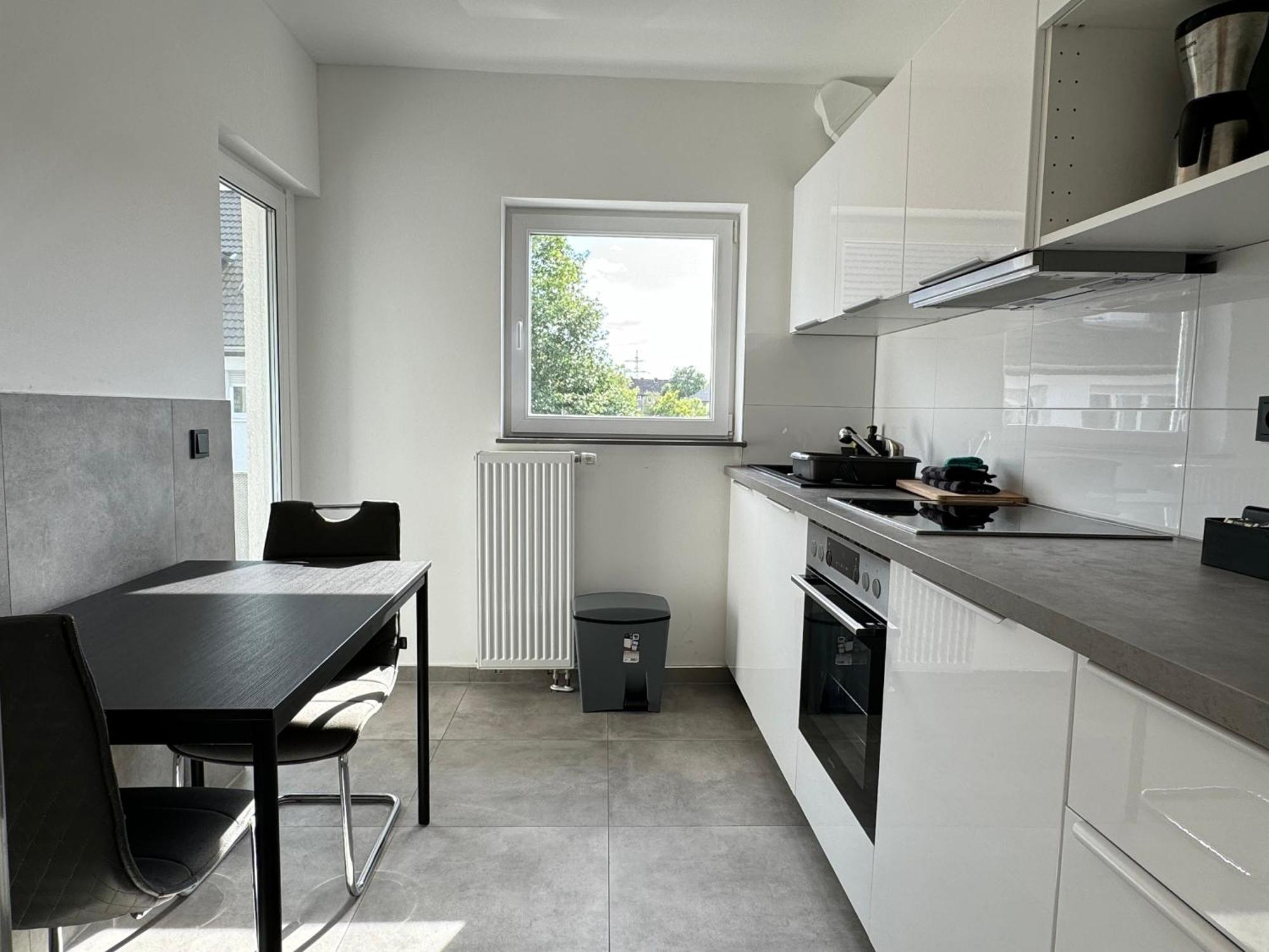 Aparts House - Balkon-Wifi-Kitchen Есен Екстериор снимка